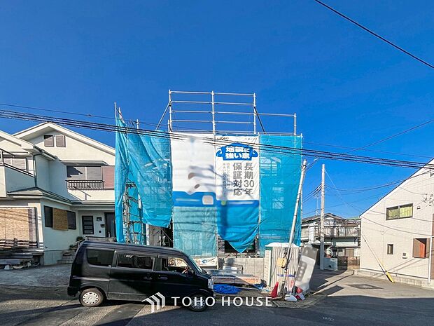 風を感じ青い空から太陽の恵みを感じる温もり溢れる佇まい。