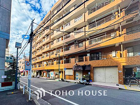 都市機能の利便性と暮らしやすさに満たされた住環境。心地よい陽光と風が舞い込みます。