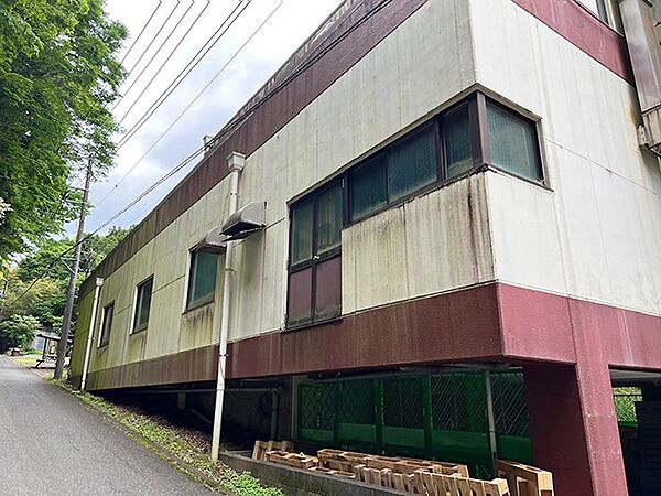 現地写真（古屋有り）