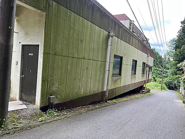 現地写真（古屋有り）