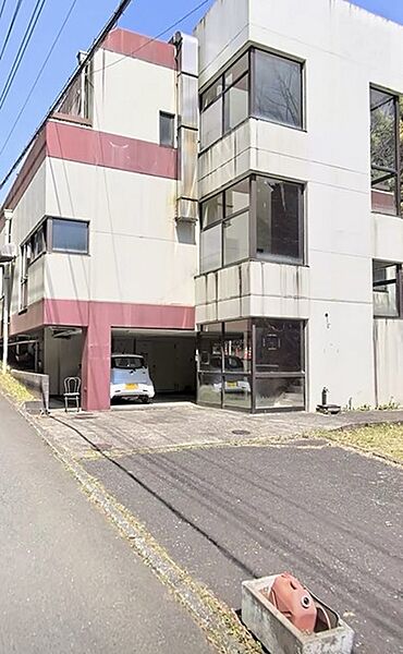 現地写真（古屋有り）