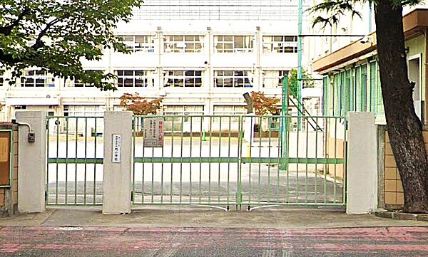 区立旭小学校まで（550m）