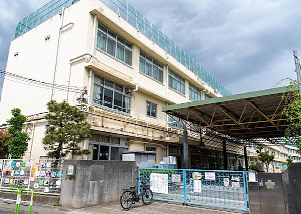 烏山小学校まで（720m）
