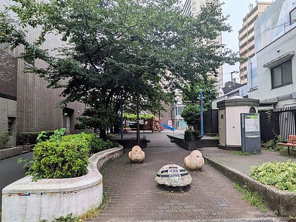 三田2丁目児童遊園まで（20m）