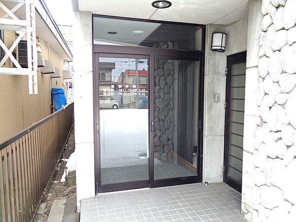 玄関を拡大表示