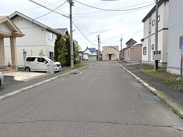 北側前面道路