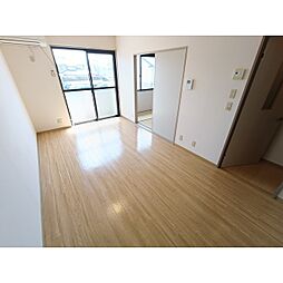 エルプラド21　A棟 2階2LDKのリビング/ダイニング