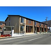 屋代駅よりバス6分 徒歩2分 築4年9ヶ月 2階建の賃貸物件