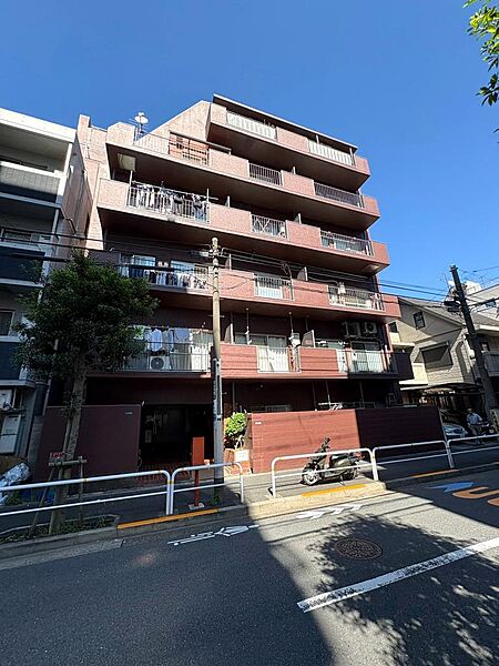 近くには生活施設が充実！戸越銀座商店街も歩いて行けます。