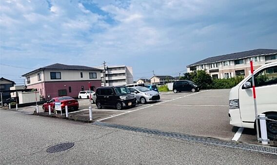 敷地外駐車場