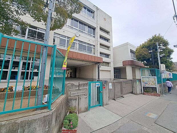 ●野川小学校まで徒歩10分程度です！