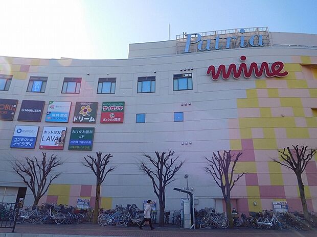 東武ストアおけがわマイン 1Ｆスーパー・レストランフロア、2Ｆファッション、3F図書館、4Fにはクリニックが入る駅前ビル。駅から近いので、どこかに行く際も行き帰りにすっと寄れて便利です。（850m）