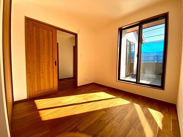 2階洋室（施工例） 主寝室以外の2部屋も6帖とゆとりあるプライベート空間に。