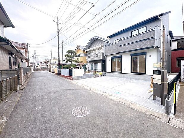 南東側接道につき陽当たり良好♪