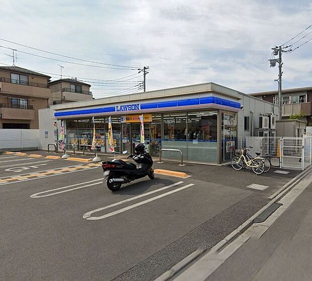 ローソン 上尾瓦葺安中店 時間がないとき、ちょっと何か買いたいとき、風邪で動けないときなど、近くにあると安心です!(159m)
