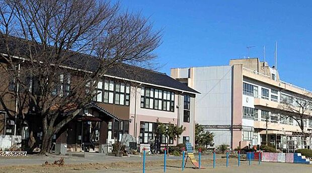 北本市立石戸小学校(800m)