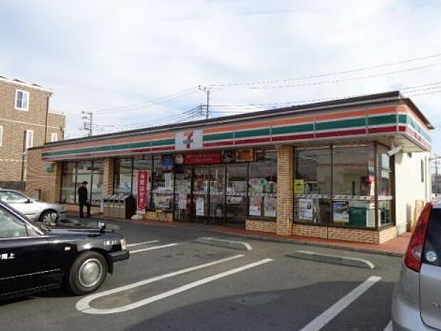 セブンイレブン 上尾西門前店 ちょっとしたお買い物はもちろん、ATMのご利用もできるので、近くにあるとやっぱり便利ですね!(340m)