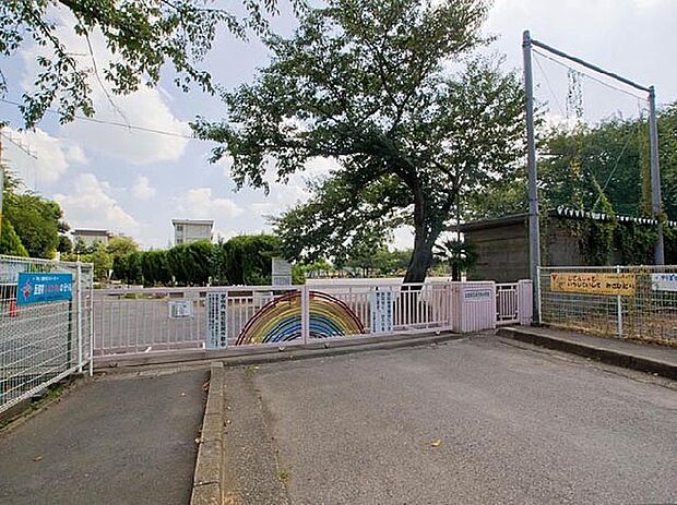 平方東小学校（1360m）