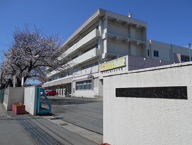桶川東小学校 1979年開校。ICT教育にも力を入れています。こまめに更新されるHPで学校の様子や行事も確認することができます。(760m)