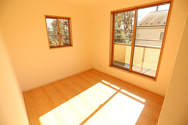 全居室2面採光（施工例） 陽当たり＆通風をしっかり確保。