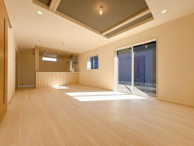 19帖超の広々リビングはご家族との団らんの時間も増えそうです!