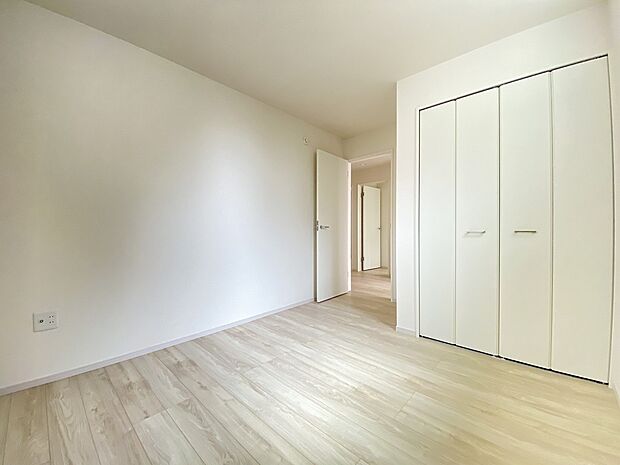 収納力も快適性も叶えた、毎日を支える居室ですね。