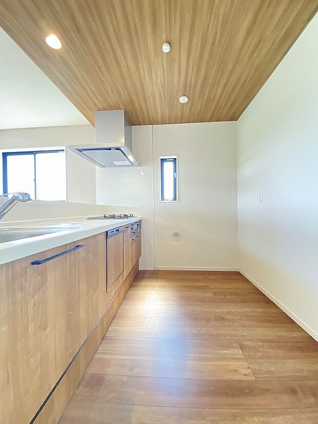 ホームパティ―で、ゲストと一緒にお料理の準備もできるカウンターキッチン