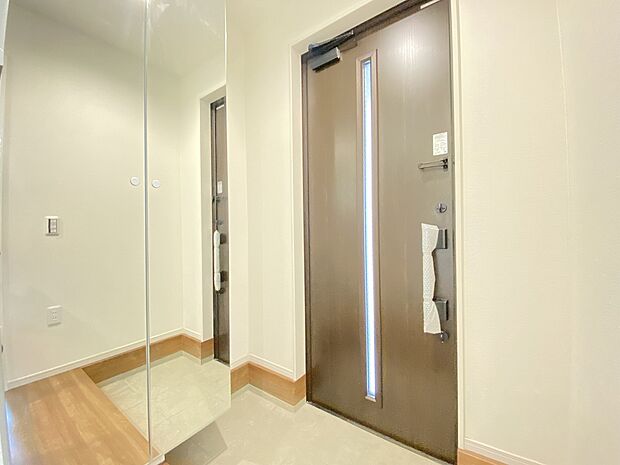 天井まで届く大容量シューズボックスで、靴の収納もラクラク