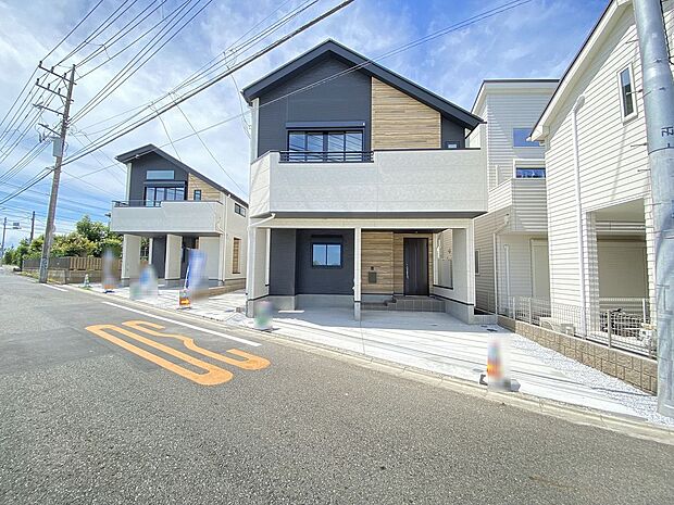 太陽に愛された邸宅。陽当たり通風に恵まれた、心地いいお住まいです。