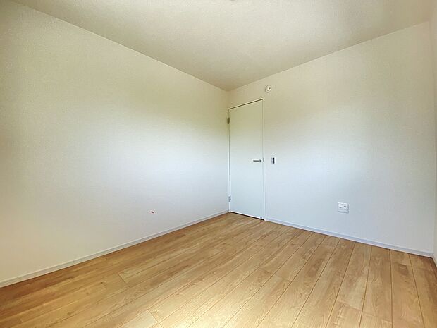 断熱性と結露防止に活躍してくれるペアサッシを採用