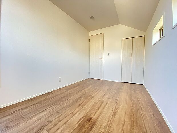 建具の色合いが、お部屋の雰囲気に上質感を生み出します。