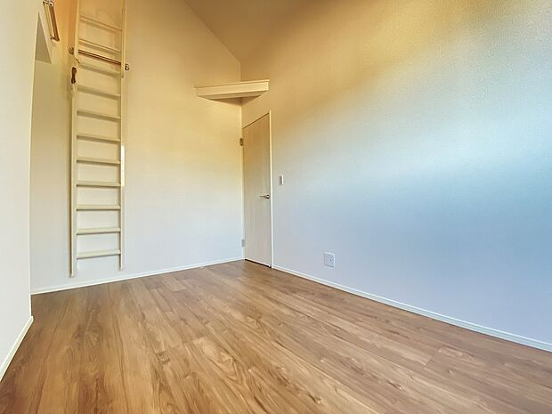 お洒落な雑貨屋さんで見つけた、あの小物やインテリアも置ける そんな喜びをここで叶えませんか。