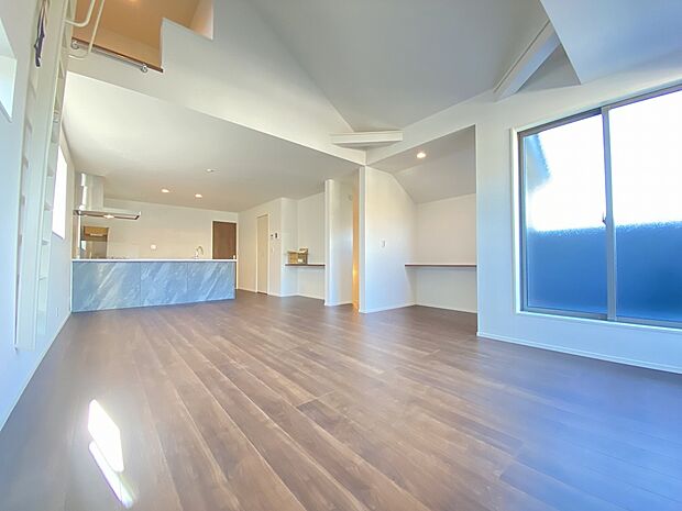 様々なシーンを過ごすリビング。ここから始まる家族との毎日が新しい生活のスタートです。