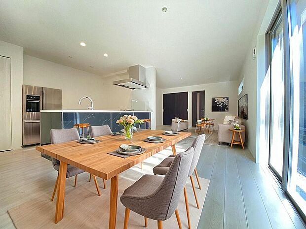 本画像はCGで作成しており、実際に現地に家具は置かれておりません。また、価格に家具は含まれておりません。