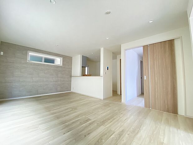 ご家族の会話も弾むくつろぎのLDK17帖