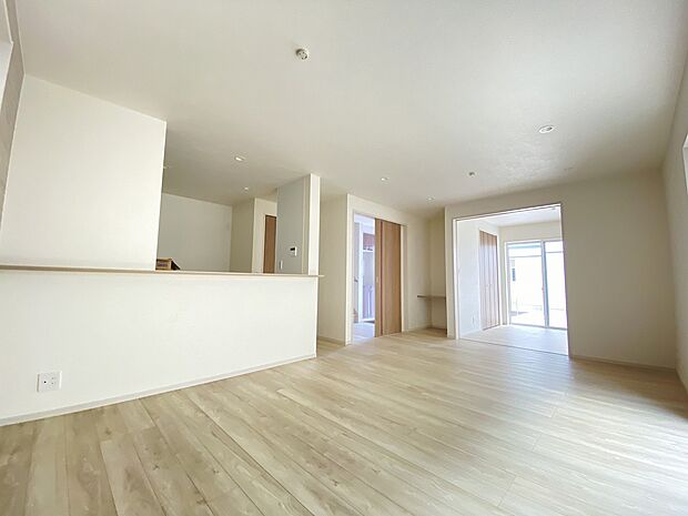 「自然と家族が集まる」リビング