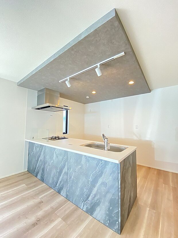 忙しい時も、お子様との時間を増やしたい時も強い味方になってくれる食洗機付きです。