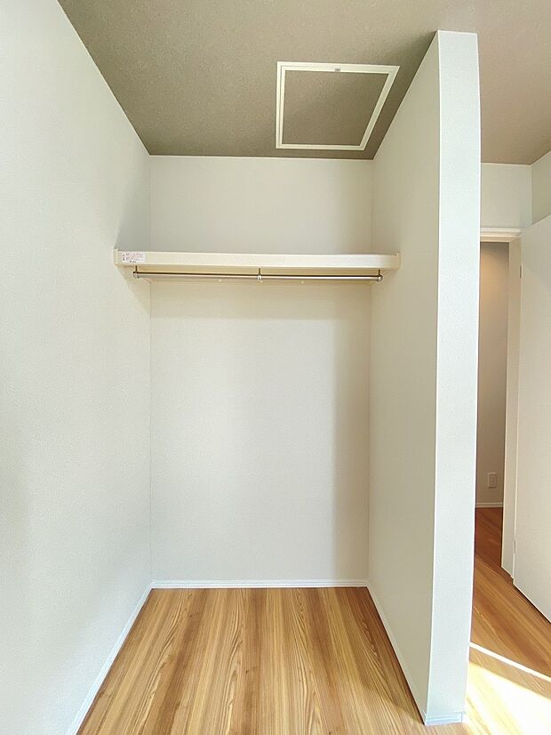 物の居場所を決めて、お片付けの習慣も付いてくれると嬉しいですね。