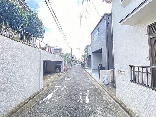 澄み渡る青空、ご家族との未来を育む新しい生活がここから始まります。