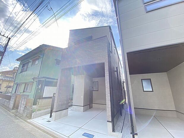 目の前に広がる開放感とゆとり、暮らしの夢を育む理想の住まいがここにはあります。