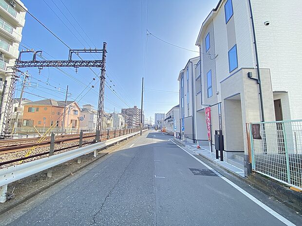 四季を楽しめるスポットが点在し、日々の喧騒の中で心安らぐ場所が見つかります。