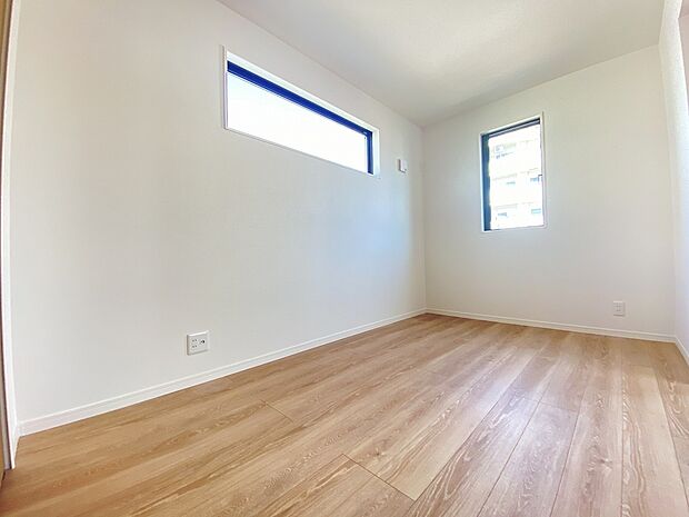 テイストやカラーを変えて、楽しいお部屋作りをお楽しみください