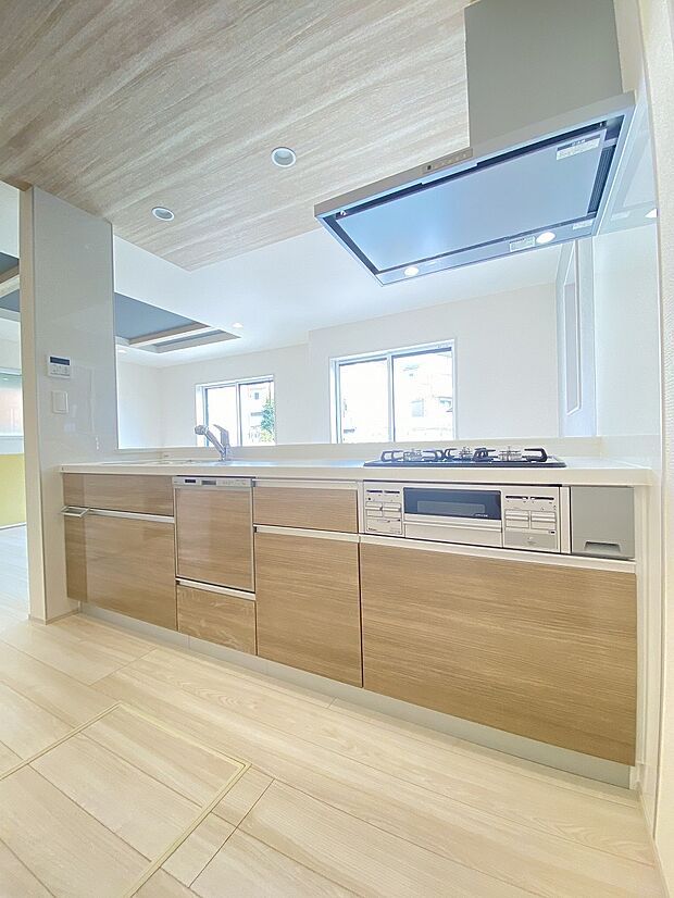 キッチンスペースも広いのでお子様といっしょに楽しくお料理もできます。