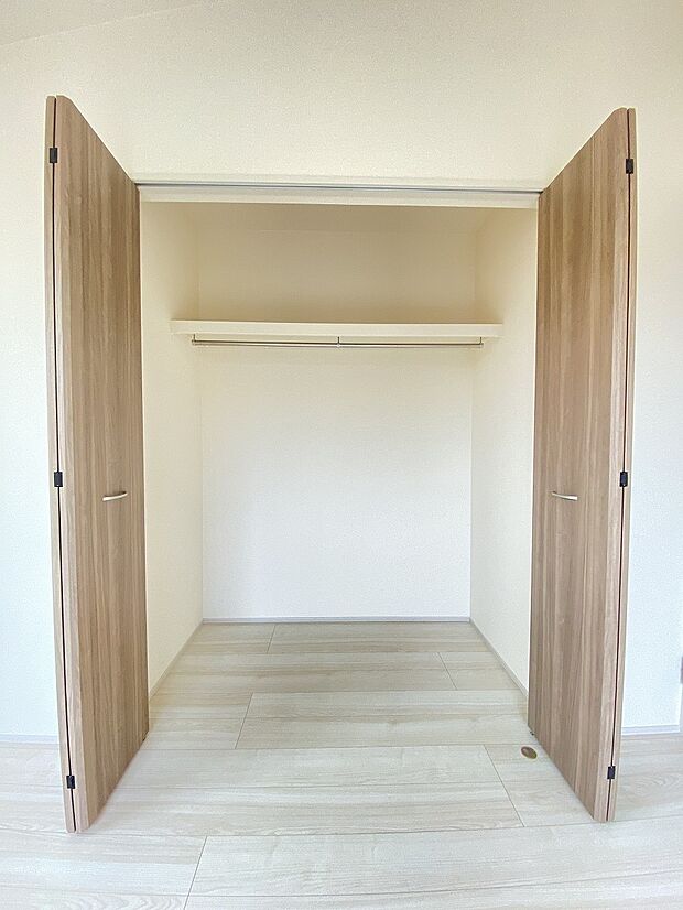 物の居場所を決めて、お片付けの習慣も付いてくれると嬉しいですね。