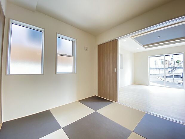 心がほどける場所―静けさに包まれる畳の間。リラックスできる空間になっています。