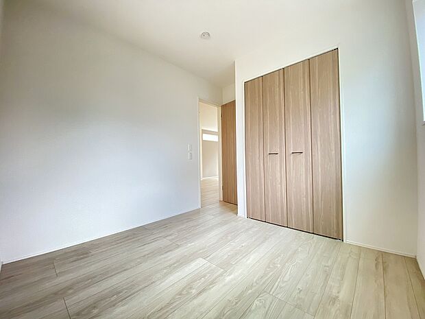 建具の色合いが、お部屋の雰囲気に上質感を生み出します。