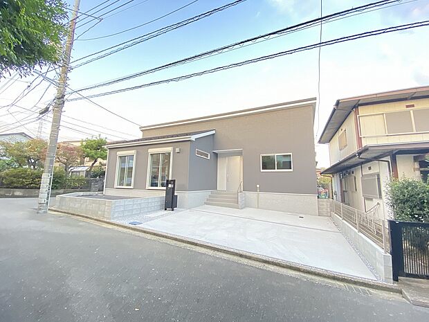 自然の光と風に包まれた、温もりあふれる理想の住環境です。