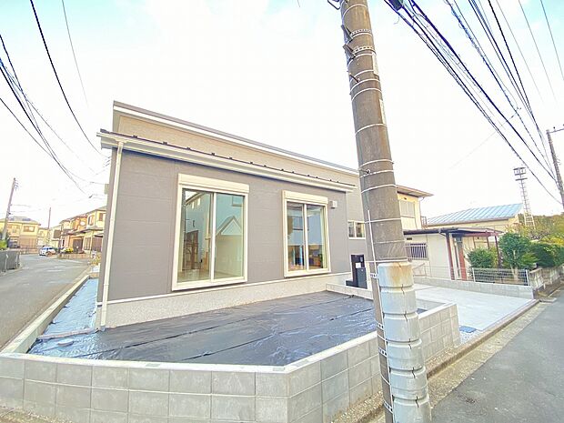 周辺は大小さまざまな公園が点在。癒しと落ち着きに満ちた住環境です。