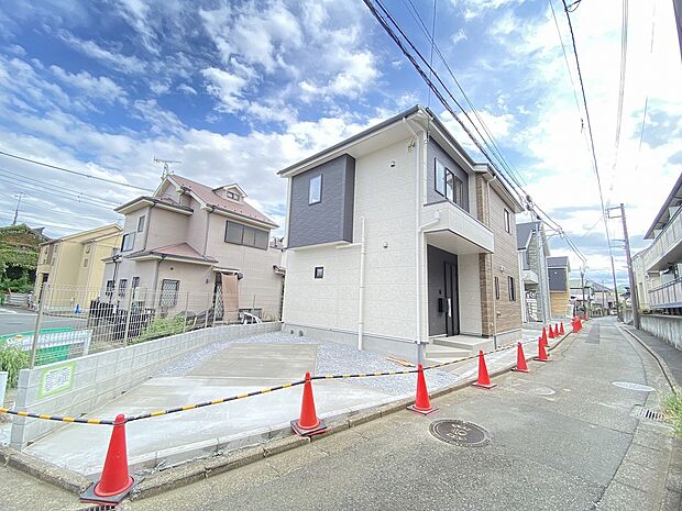 各地に広がる季節の魅力を楽しめるスポット。忙しい日々でもほっと一息つける空間です。