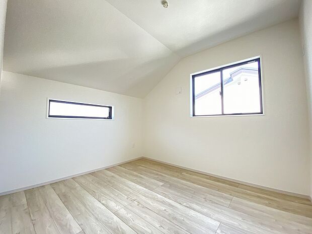 読書や音楽、DVD鑑賞にお仕事など、リビングからの賑やかな声を遠くに聞きながら、プライベートもゆったりとお過ごしいただけます。